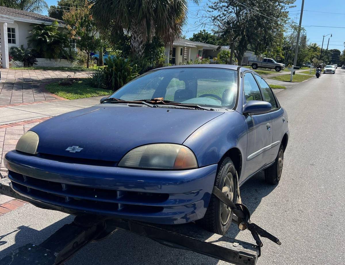 Instant Money Junk Cars buying a car in West Palm Beach, FL