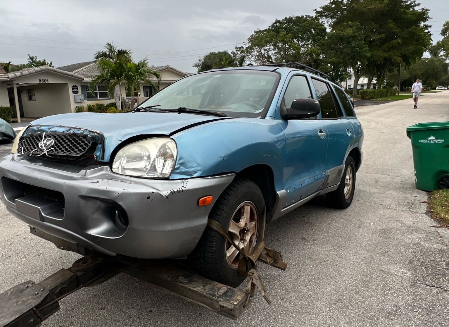 Instant Money Junk Cars recycling a car in Fort Lauderdale, FL