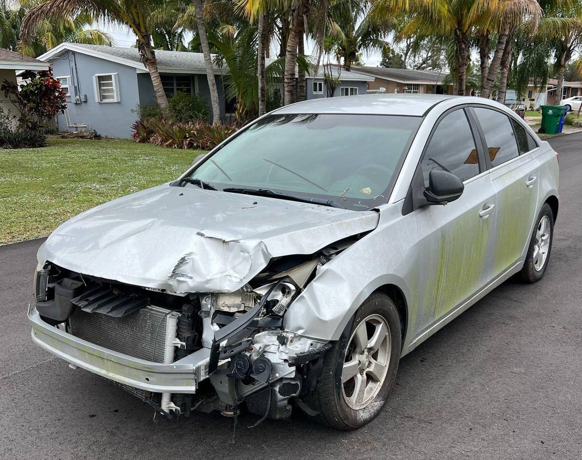 Instant Money Junk Cars buying a truck in Jupiter, FL