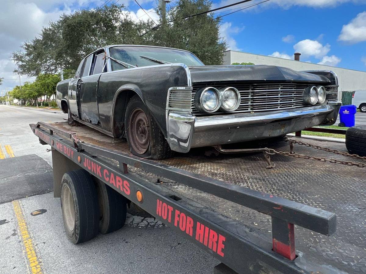 Junk car in South Florida